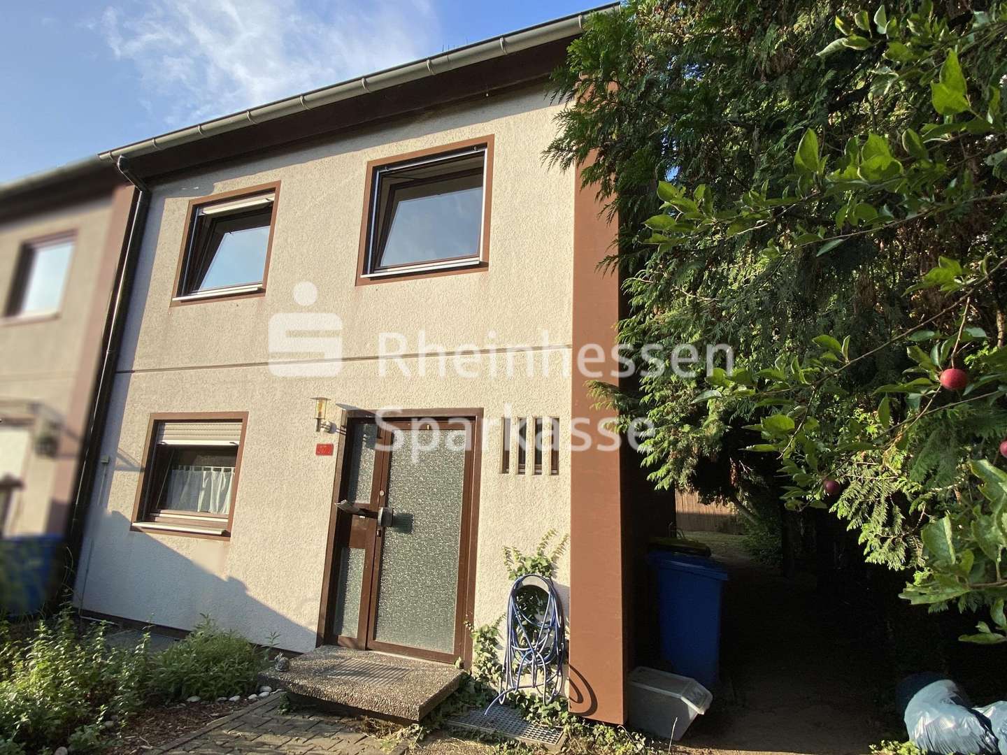 Eingangsansicht Eingangsansicht - Reihenendhaus in 67549 Worms mit 120m² kaufen