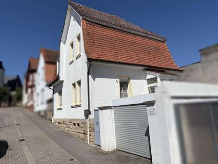 Vorderansicht - Einfamilienhaus in 67551 Worms mit 121m² kaufen