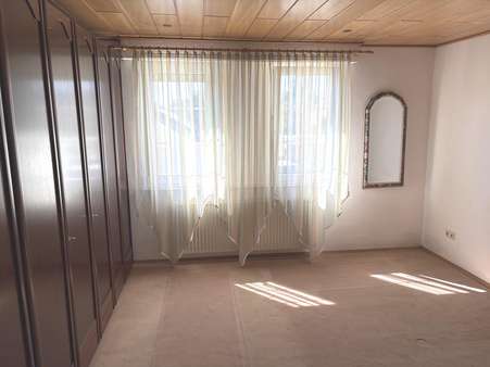 Schlafzimmer - Einfamilienhaus in 67551 Worms mit 121m² kaufen