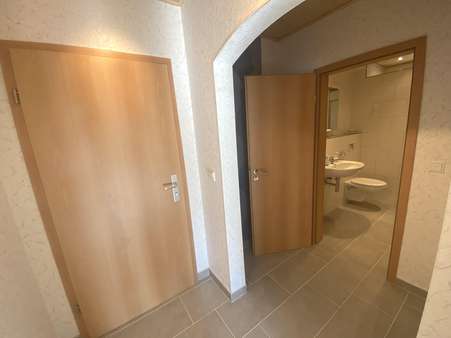 Flur EG ZFH Flur EG ZFH - Mehrfamilienhaus in 68642 Bürstadt mit 272m² kaufen
