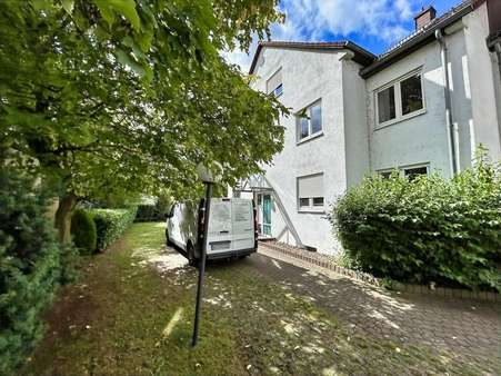 Hausansicht Hausansicht - Etagenwohnung in 55120 Mainz mit 89m² kaufen