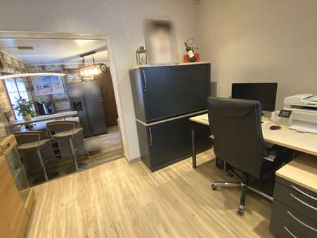 Flur mit Officebereich 1.OG - Mehrfamilienhaus in 68642 Bürstadt mit 411m² kaufen