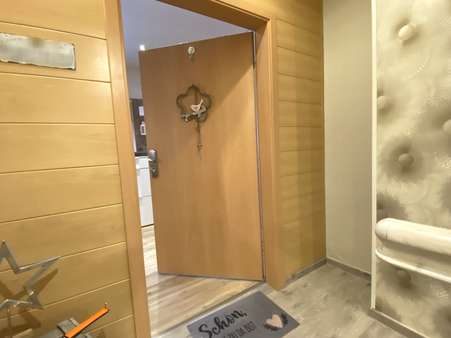 Wohnungseingang 1.OG - Mehrfamilienhaus in 68642 Bürstadt mit 411m² kaufen