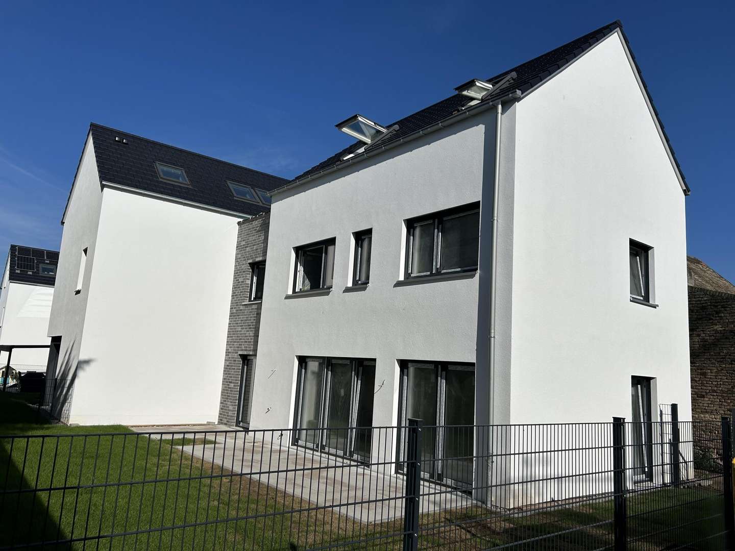 Außenansicht - Doppelhaushälfte in 55278 Hahnheim mit 157m² kaufen