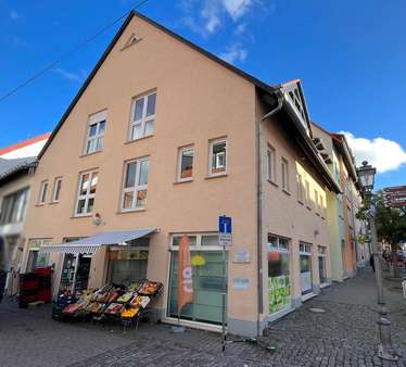 Straßenansicht - Kreuzung - Dachgeschosswohnung in 55232 Alzey mit 98m² kaufen