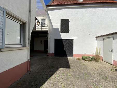 Innenhof - Einfamilienhaus in 67582 Mettenheim mit 143m² kaufen