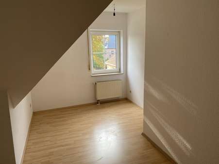 Kinderzimmer - Dachgeschosswohnung in 67547 Worms mit 90m² kaufen