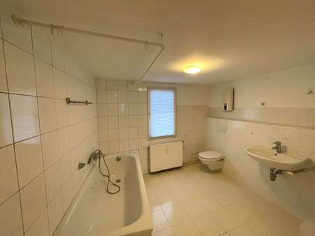 Badezimmer - ETW 1 - Mehrfamilienhaus in 55124 Mainz mit 219m² kaufen