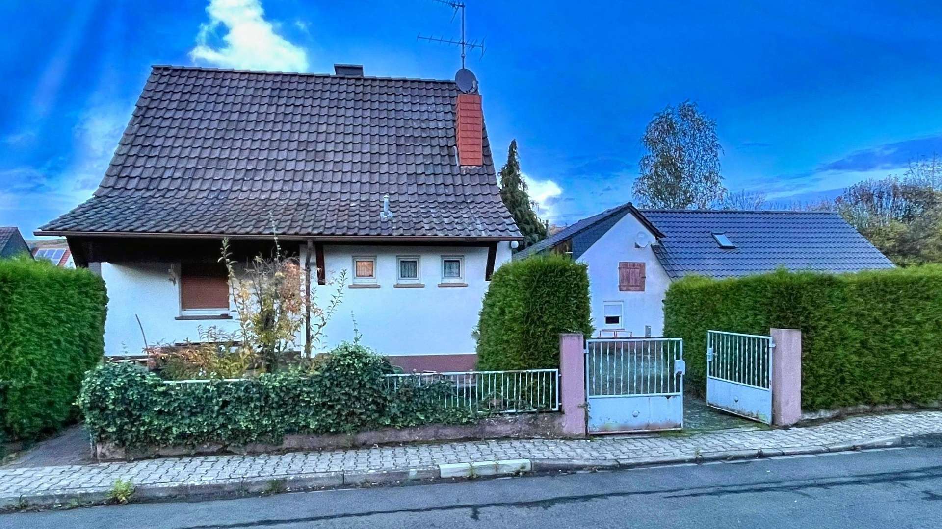 Straßenansicht - Einfamilienhaus in 67308 Zellertal mit 117m² kaufen