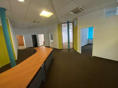 Empfangsbereich - Büro in 68623 Lampertheim mit 320m² mieten