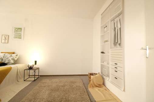 Schlafzimmer - Dachgeschosswohnung in 55126 Mainz mit 60m² kaufen