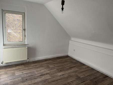 Zimmer - Mehrfamilienhaus in 67547 Worms mit 141m² kaufen