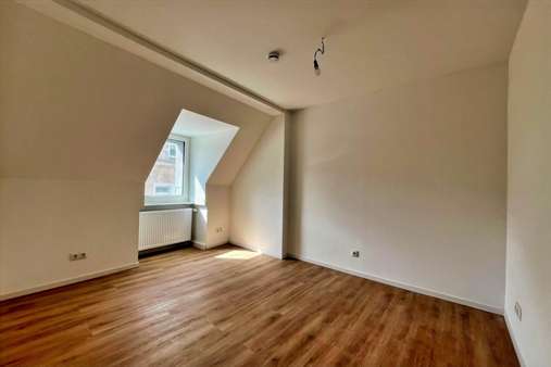 Schlafzimmer - Maisonette-Wohnung in 55411 Bingen mit 73m² kaufen