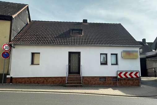 Straßenansicht - Einfamilienhaus in 64846 Groß-Zimmern mit 163m² kaufen