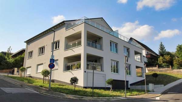 Straßenansicht - Maisonette-Wohnung in 55411 Bingen mit 152m² kaufen