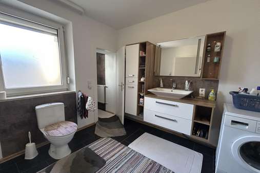 Badezimmer - Reihenmittelhaus in 55543 Bad Kreuznach mit 110m² kaufen