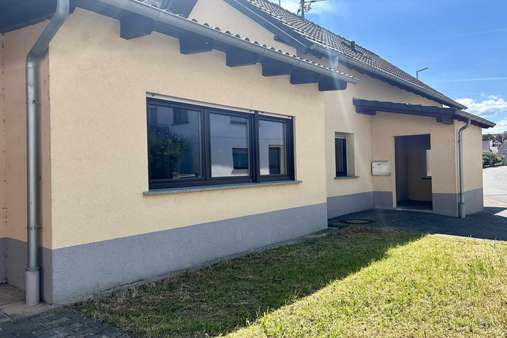 Vorgarten - Einfamilienhaus in 55452 Guldental mit 95m² kaufen