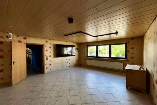 Wohnzimmer - Einfamilienhaus in 55452 Guldental mit 95m² kaufen