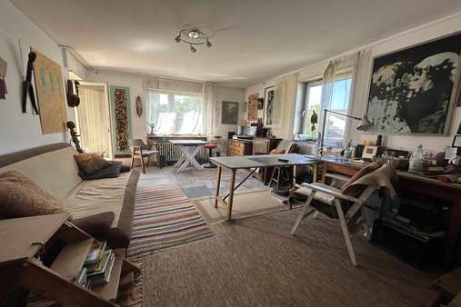 Wohnzimmer - Etagenwohnung in 55543 Bad Kreuznach mit 70m² kaufen