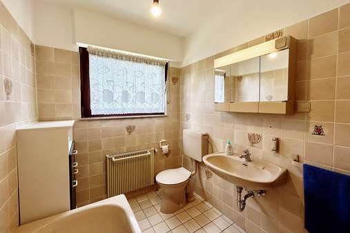 Bad Erdgeschoss - Einfamilienhaus in 55452 Windesheim mit 107m² kaufen