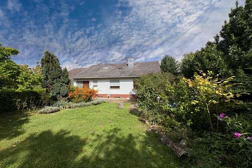 Gartenansicht - Einfamilienhaus in 55411 Bingen mit 111m² kaufen