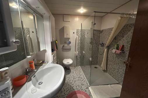 Badezimmer - Etagenwohnung in 55543 Bad Kreuznach mit 90m² kaufen