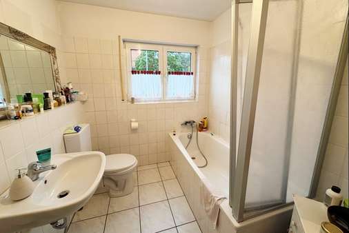 Bad Bad - Etagenwohnung in 55262 Ingelheim mit 56m² kaufen