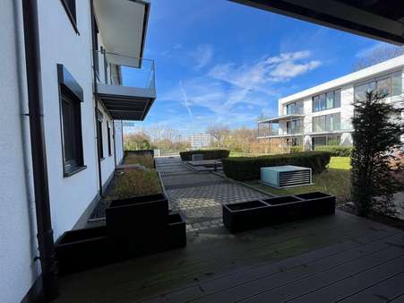 Terrasse Innenhof - Erdgeschosswohnung in 55252 Mainz-Kastel mit 85m² kaufen