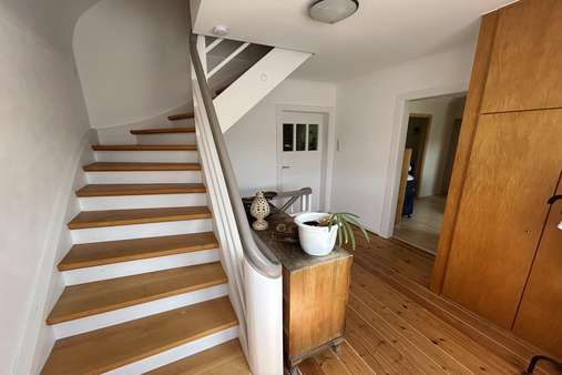 Treppenhaus - Einfamilienhaus in 55569 Monzingen mit 160m² kaufen