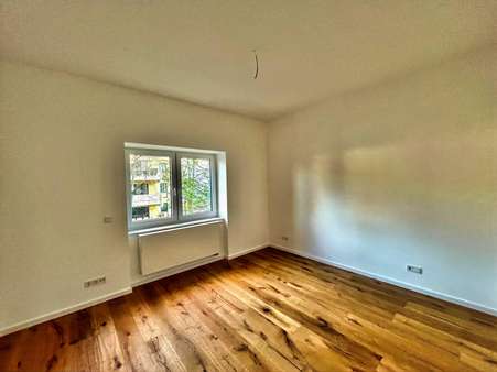 Zimmer - Etagenwohnung in 65189 Wiesbaden mit 104m² kaufen