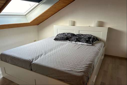 Schlafen - Dachgeschosswohnung in 55597 Wöllstein mit 55m² kaufen