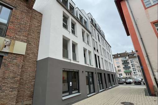 Seitenansicht - Zwangsversteigerung Etagenwohnung in 55411 Bingen mit 55m² kaufen