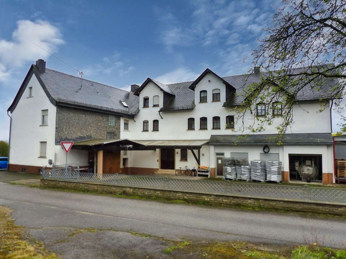 null - Mehrfamilienhaus in 55483 Dickenschied mit 415m² kaufen