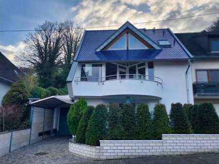 Ansicht Straßenseite - Einfamilienhaus in 56154 Boppard mit 198m² kaufen