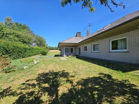 Hinteransicht - Bungalow in 55758 Hellertshausen mit 131m² kaufen