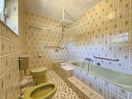 Badezimmer - Bungalow in 55758 Hellertshausen mit 131m² kaufen