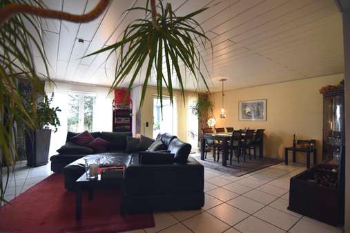 Wohnzimmer - Reihenmittelhaus in 56072 Koblenz mit 220m² kaufen