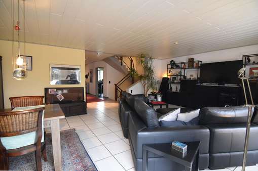 Wohnzimmer 2 - Reihenmittelhaus in 56072 Koblenz mit 220m² kaufen