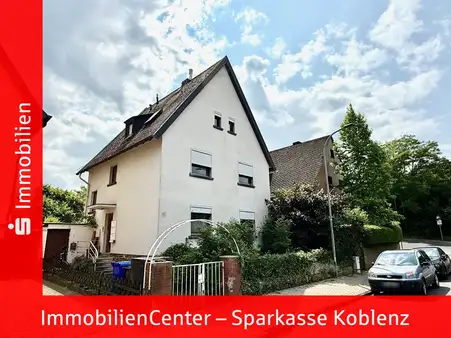 Wohnhaus in toller Lage mit tollem Garten!
Interessant für Selbstnutzer wie auch für Kapitalanleger
