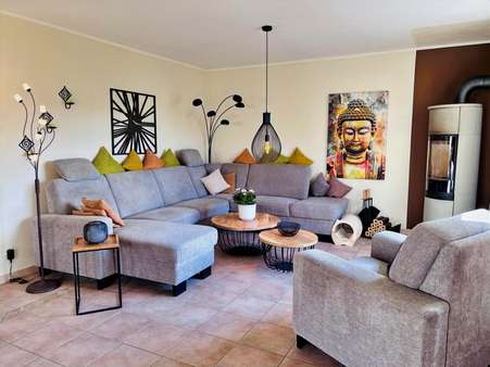 Wohnzimmer - Einfamilienhaus in 56332 Lehmen mit 109m² kaufen
