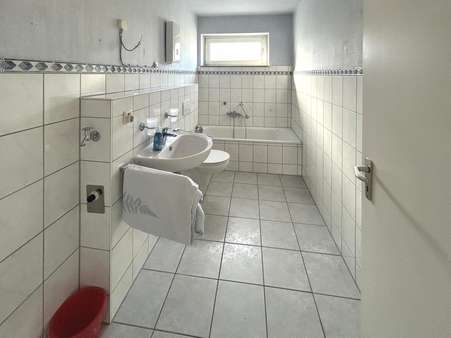 Badezimmer - Etagenwohnung in 56070 Koblenz mit 69m² kaufen