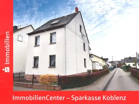 Seltene Gelegenheit: freistehendes Einfamilienhaus in Urmitz!