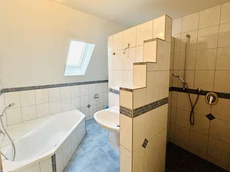 Bad - Maisonette-Wohnung in 56220 Kettig mit 108m² kaufen