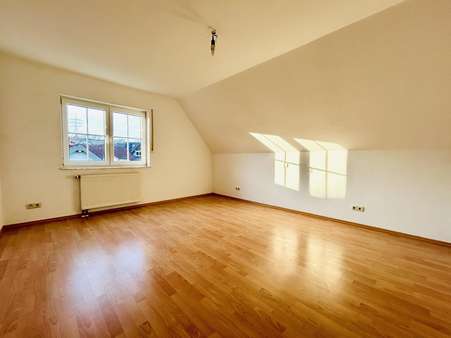 Schlafzimmer - Maisonette-Wohnung in 56220 Kettig mit 108m² kaufen