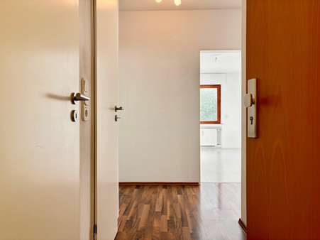 Eingang Haustür - Erdgeschosswohnung in 56170 Bendorf mit 100m² kaufen