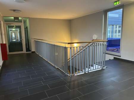 Treppenhaus - Büro in 56068 Koblenz mit 625m² mieten