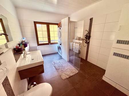 Badezimmer - Einfamilienhaus in 56321 Rhens mit 147m² kaufen