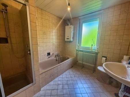 Erdgeschoss Badezimmer Erdgeschoss Badezimmer - Zweifamilienhaus in 56076 Koblenz mit 224m² kaufen