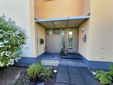 Haustür - Reihenendhaus in 56075 Koblenz mit 107m² kaufen
