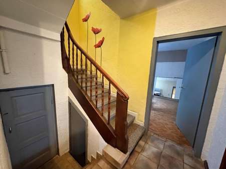 Treppenhaus Treppenhaus - Zweifamilienhaus in 56077 Koblenz mit 160m² kaufen